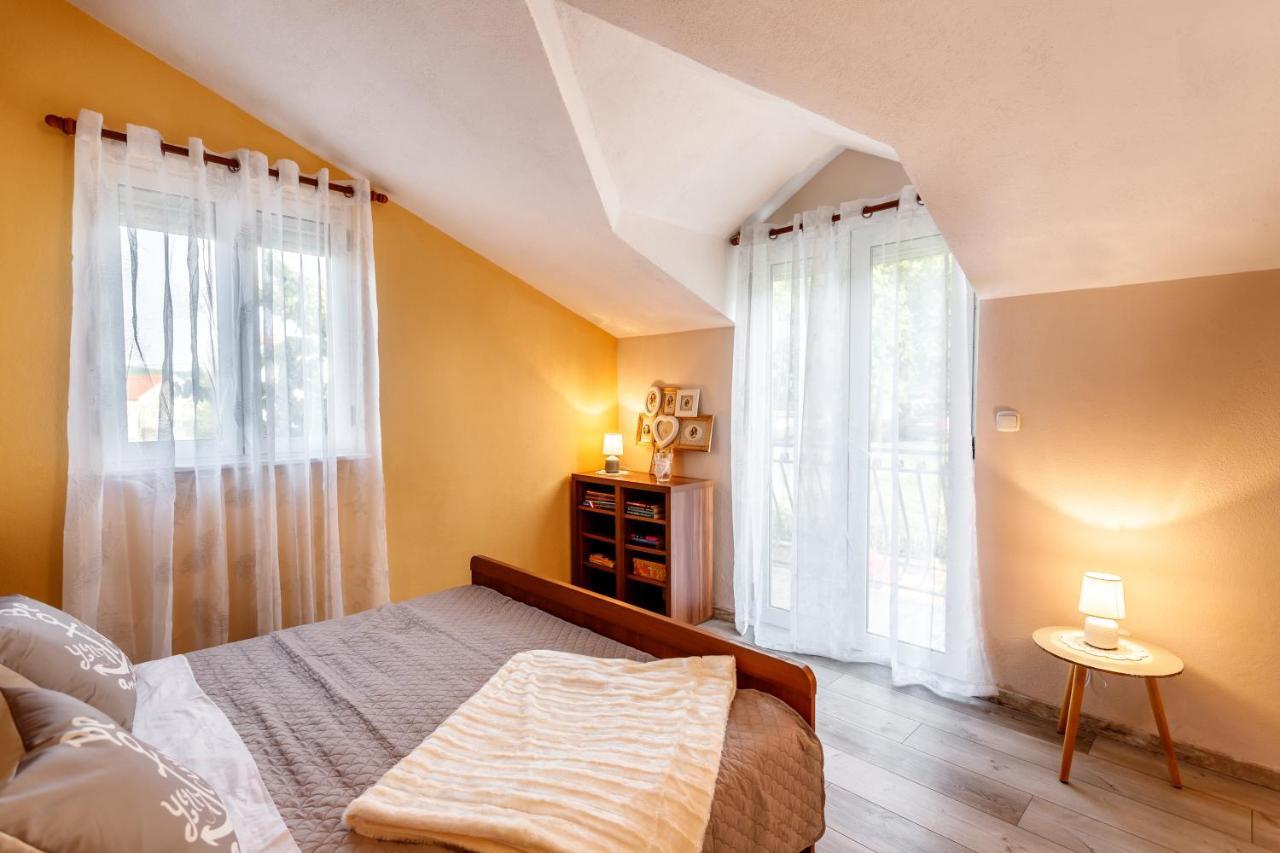 Holiday Home Memories And Joy Imotski Bagian luar foto